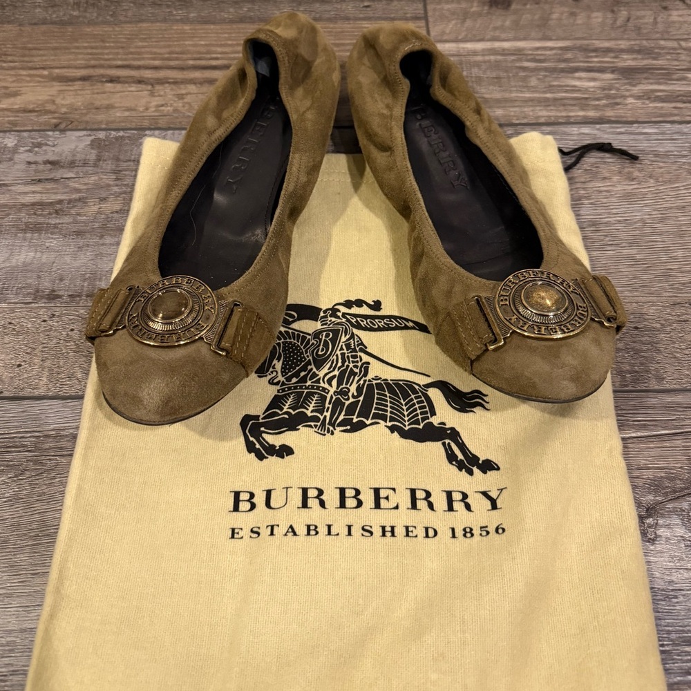 Burberry flats
